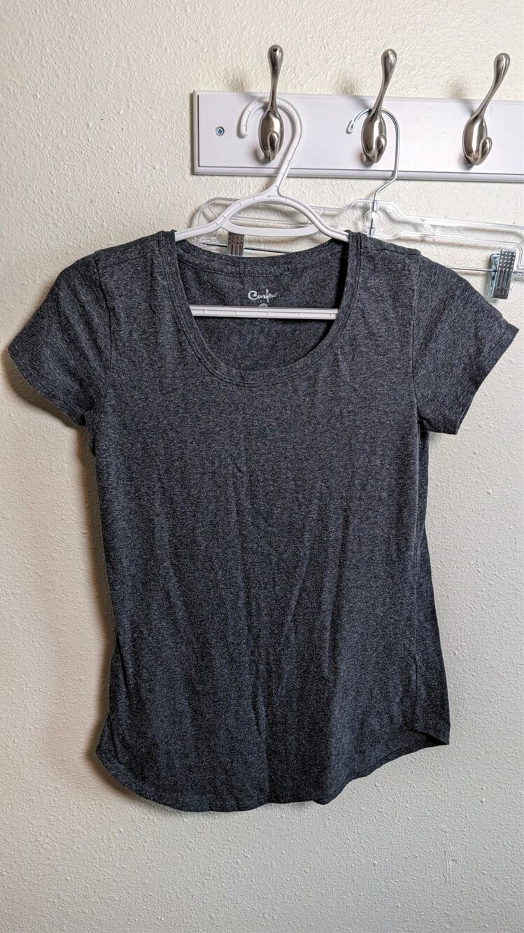 Curfew Women's T-Shirt Short Sleeve Casual Tee Size Medium Pre-Owned